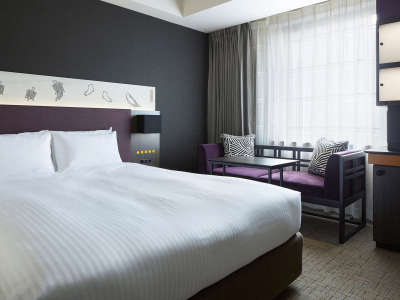 モデレートダブル