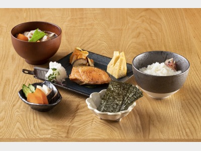 朝食　和食セット（一例）