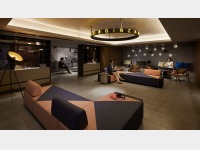 �����r�[���E���W������A�[�g�╶����ʂ��ċ���Ƃ����y�n����������A���났��Ԃ�����