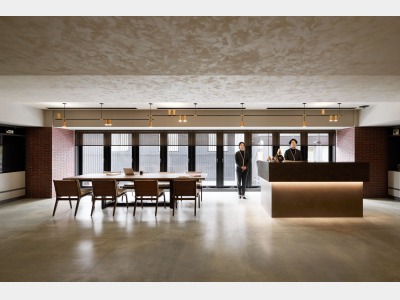 ＜ロビーラウンジ＞フレンドリーなスタッフが、皆さまの”旅”をサポートします