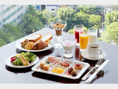 【朝食】レストラン＆ラウンジ「トランスブルー」和洋ブッフェ