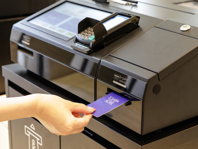 自動チェックイン機