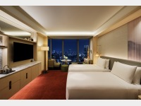 �q�����i�t�F�A�����g�S�[���h �x�C�r���[ �c�C���j