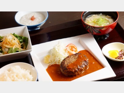 ハンバーグ定食