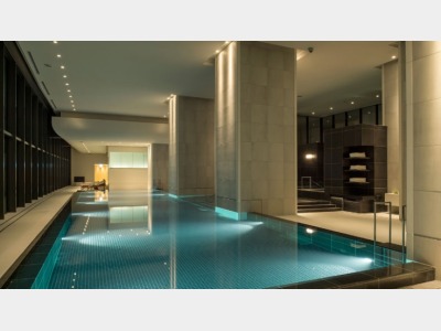 屋内プール（5:00 ～ 22:00（最終受付21:30））