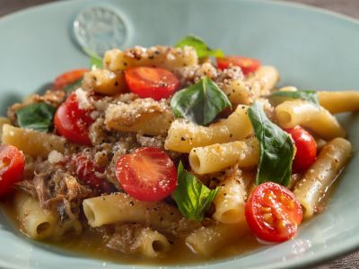 ランチ／牛ほほ肉の玉ねぎ煮込みソース