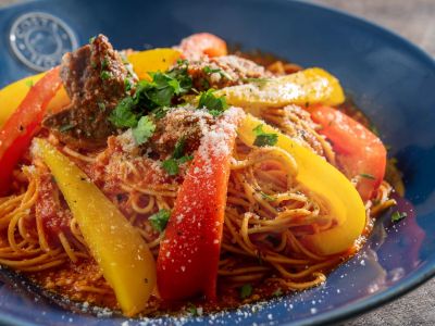 ランチ／仔羊とパプリカのトマト煮込みソース