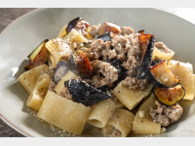 ランチ／揚げ茄子と仔羊のサルシッチャのペペロンチーノ