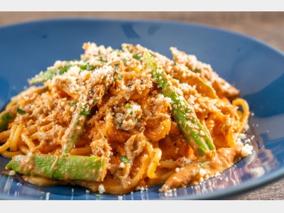 ランチ/ズワイガニとアスパラガスのトマトクリームソース