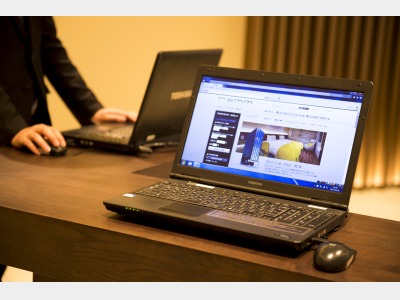 ロビー　PCコーナー