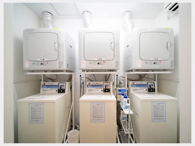 スーパーホテル品川・新馬場 コインランドリー