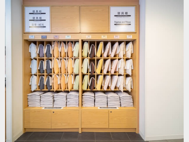スーパーホテル品川・新馬場 枕コーナー
