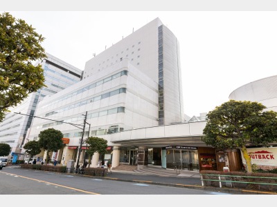 ホテル外観（昼）