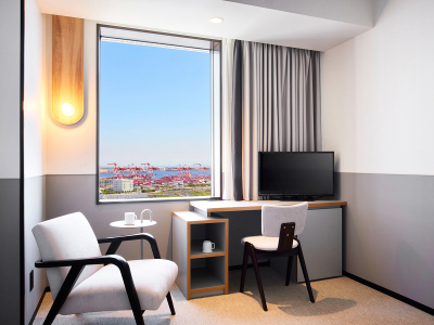 客室からの眺望（昼景）※一例イメージ｜高層階の窓から、広がる景色を存分にお楽しみください。