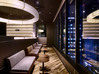 ゲストラウンジ｜東京の夜景を一望できる空間で、ゆったりとしたひとときをお過ごしください。