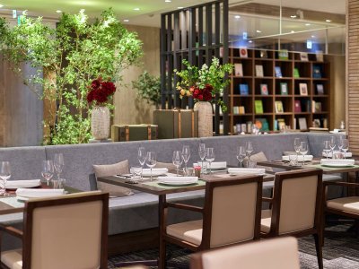 【ザ ダイニング】店内