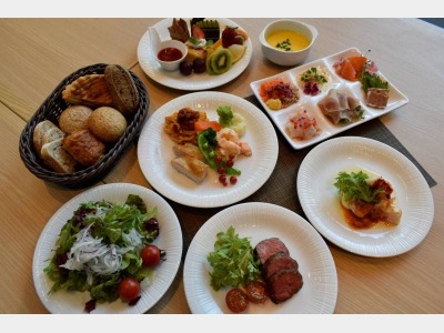 2Fビュッフェ料理 （イメージ）3