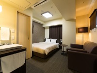 �i��Grande�_�u�����[���@�C���[�W