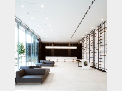 ロビー_フロント前