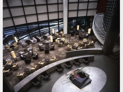 ガーデンラウンジ「坐忘」