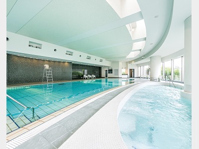 室内温水プール・ジェットバス