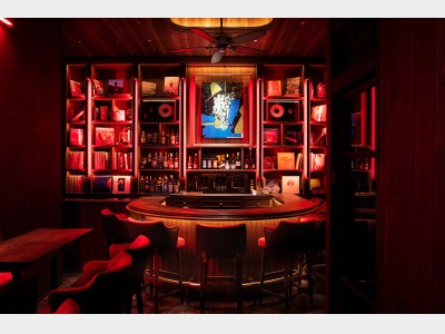 シガーバー「R261 CIGAR & ROCK」店内（１）