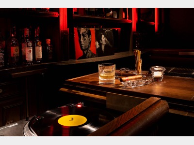 シガーバー「R261 CIGAR & ROCK」（２）