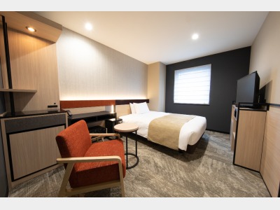 ユニバーサルセミダブル