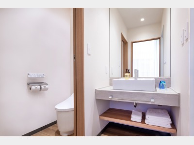 洗面台・トイレ／パノラマツイン・トリプル（テラス付）
