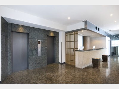 ロビー・フロント