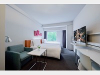 �X�^�W�I�c�C��