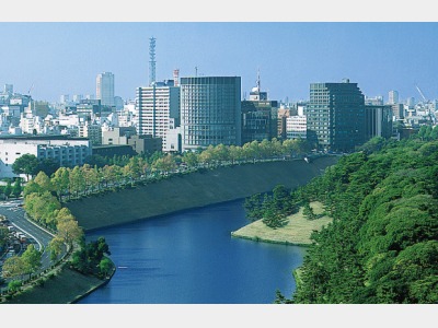 外観（中央の建物）