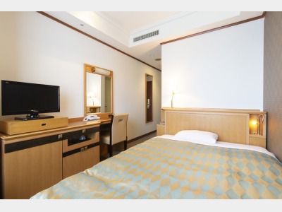 シングルB（14.7平米）140センチ幅ベッド