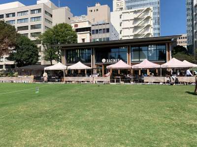 【南池袋公園/昼】おしゃれなカフェレストランがある人気のデートスポット♪(当館より徒歩約３分)