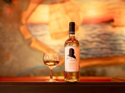 【イルキャンティ・エスト】夜は豊富な種類のワインを取り揃え、リーズナブルな料金でご提供。