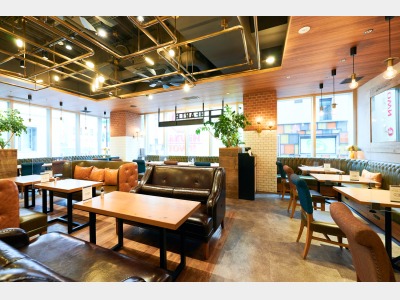 2階ﾚｽﾄﾗﾝ HEARTH SMOKED GRILL & GALETTE