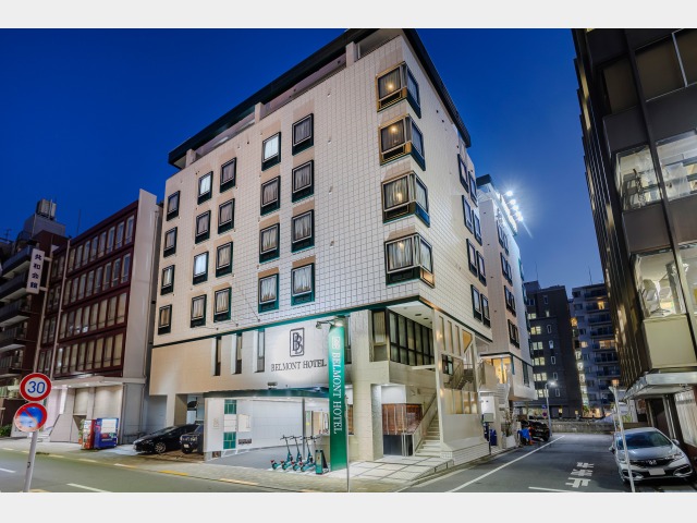 ベルモントホテル 外観（夜）