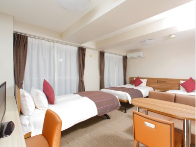 デラックストリプルルーム