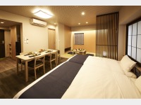 �f���b�N�X�W���p�j�[�Y�i���j