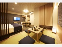 �f���b�N�X�W���p�j�[�Y�i���j