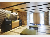 �t�����g�E���r�[