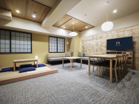 �p�[�N�T�C�h�X�C�[�g���[��