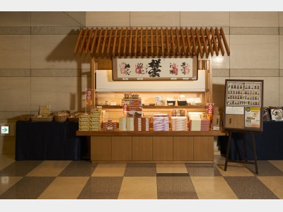 ロビー「売店（お土産）」