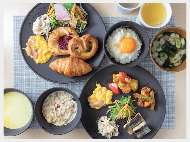 �Ă����ăp�����H�����T�[�r�X