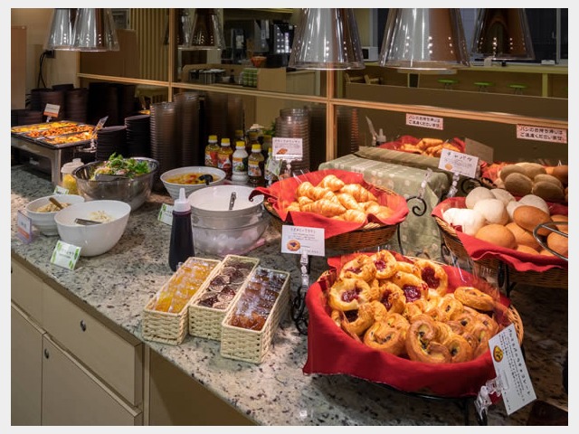 �Ă����ăp�����H�@�����Ă��Ă܂��I