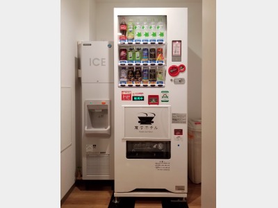 製氷機、自動販売機（8階）