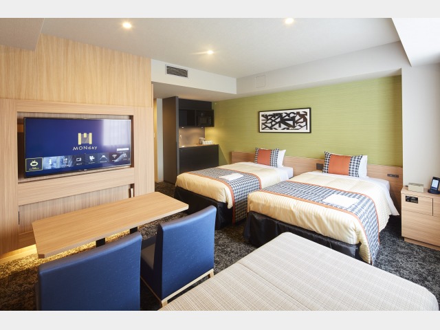 �t�@�~���[���[���i���j