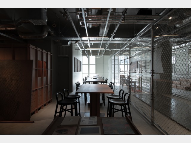 �A�[�g�M�������[