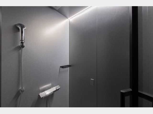 Moderate Bunk Group �V�����[�u�[�X