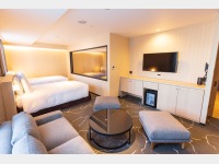 Spa�c�C���x�b�h���[��